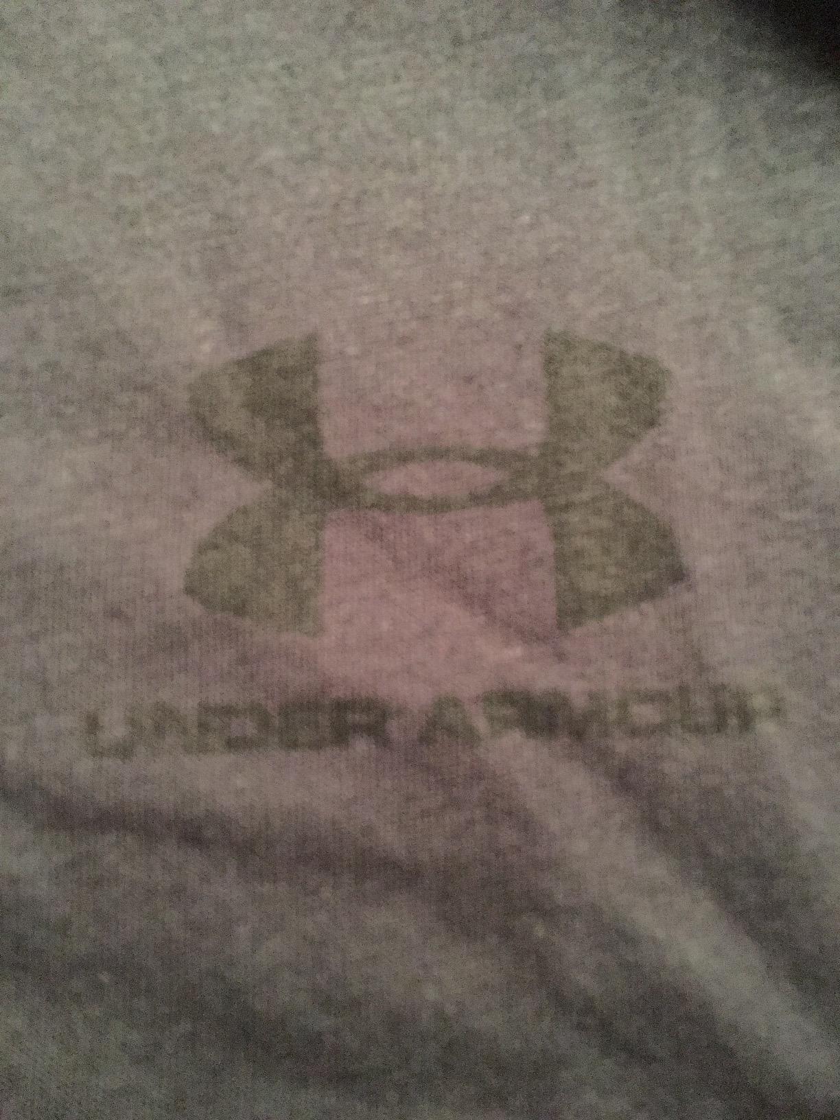 Under Armour Men's Sportstyle Left Chest Logo Short-Sleeve T-Shirt customer photo 2