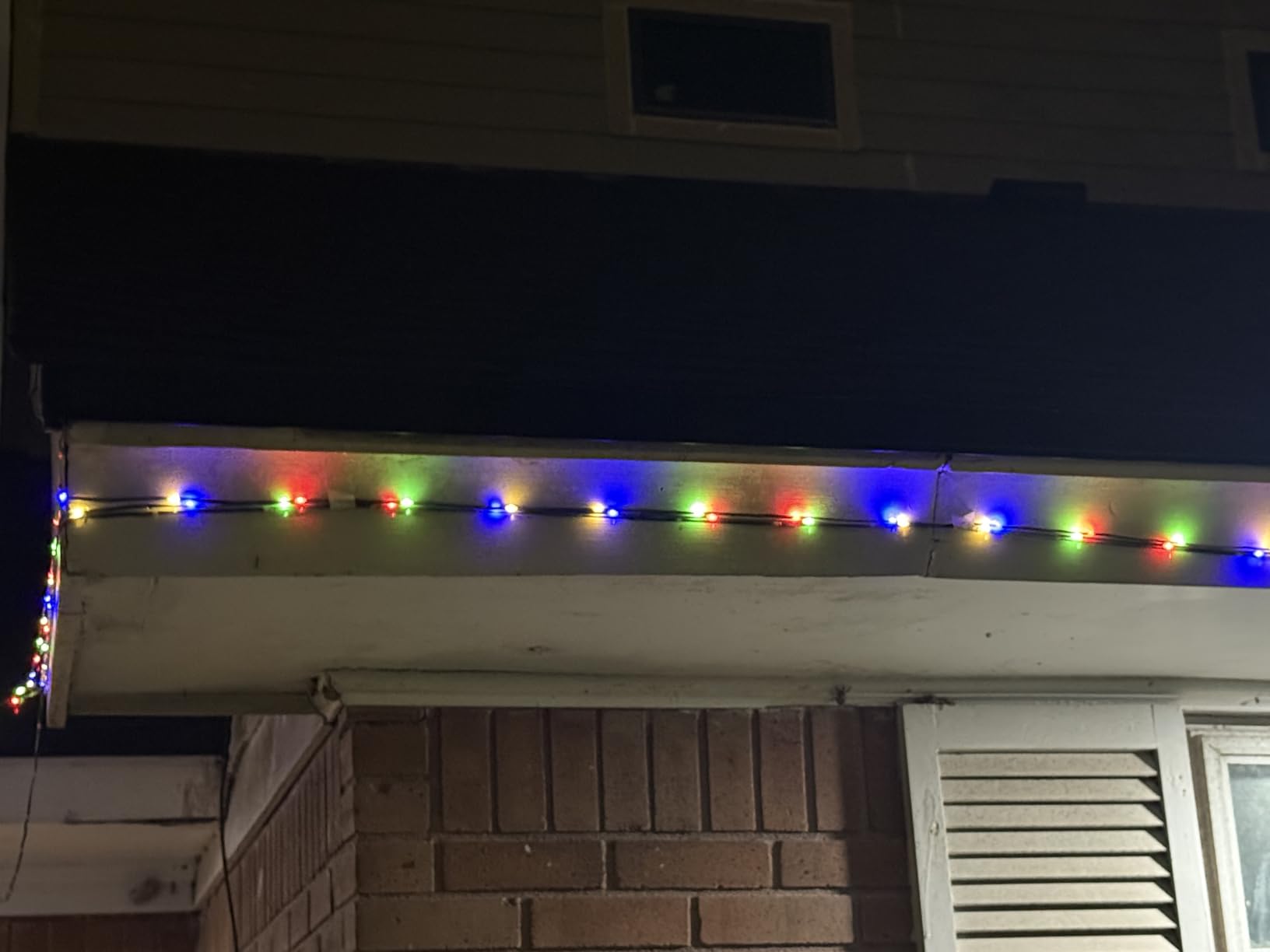 Ollny Christmas Lights 1000 LED 330 FT, IP67 Waterproof Plug in Christmas Tree Lights with Remote, 8 Modes, 3 Timers, Dimmable, House Xmas Indoor Decorations Outdoor Christmas Lights (Multicolored) customer photo 2
