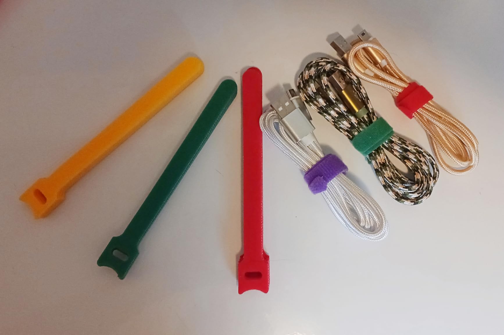 MVYC 120PCS 6 Inch Cable Ties Reusable Multi-Purpose Wire Ties Cord Organizer Adjustable Cable Management 5 Colors customer photo 1
