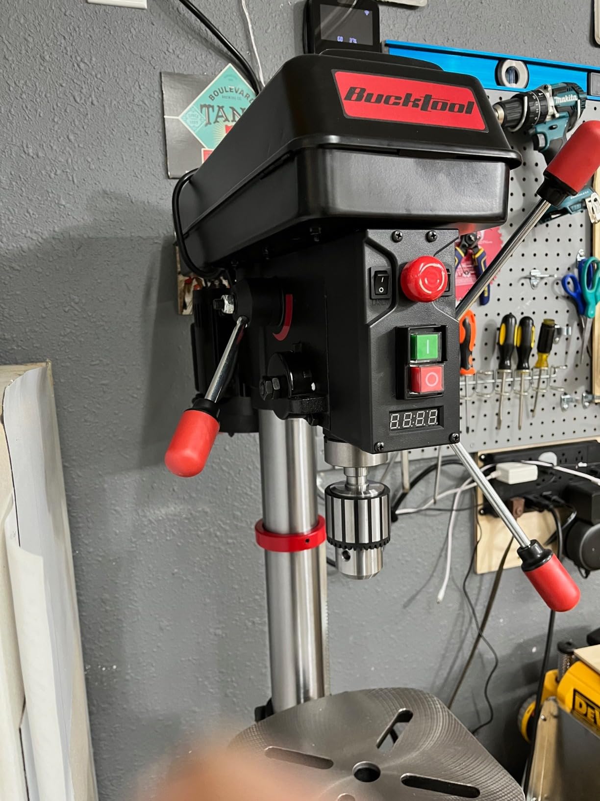 BUCKTOOL 12-Inch Benchtop Drill Press, 580-3200 RPM, 6.2A 3/4 HP Motor customer photo 1