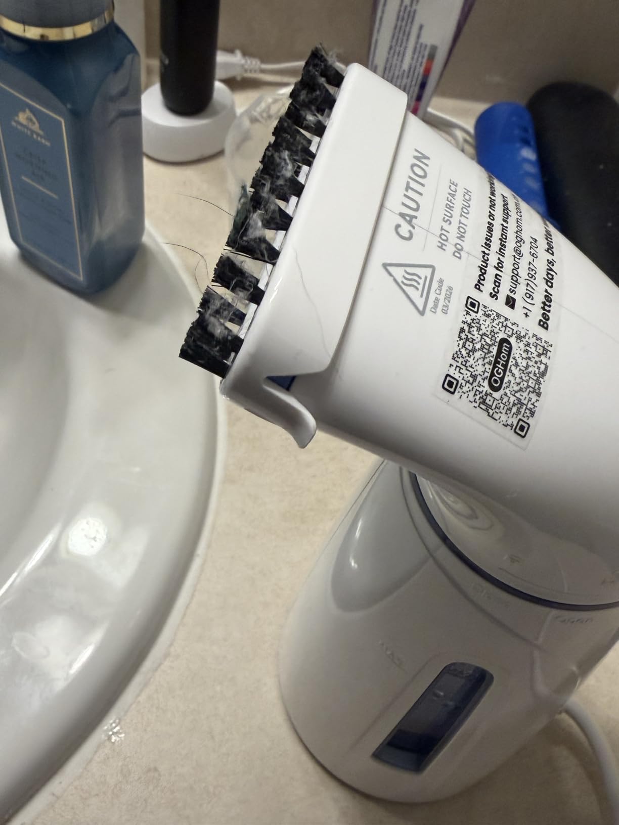OGHom Steamer for Clothes, Handheld Clothing Steamer for Garment, 240ml Big Capacity 700W Portable Travel Steam Iron (Only for 120V) customer photo 1
