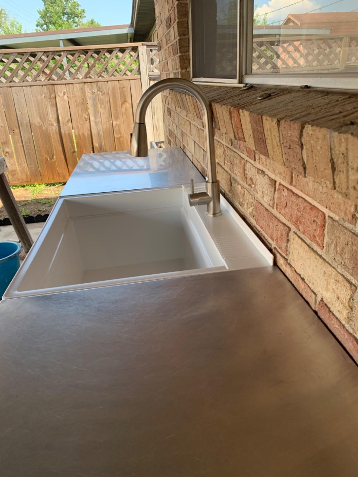 UTILITYSINKS Freestanding Utility Sink - Quick Connect Drain - 24 x 24 in customer photo 2