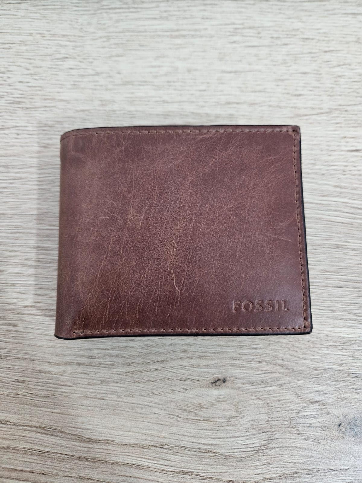 Fossil Men's Wallet, Derrick Leather RFID-Blocking Wallet, Bifold with Flip ID, Black customer photo 1