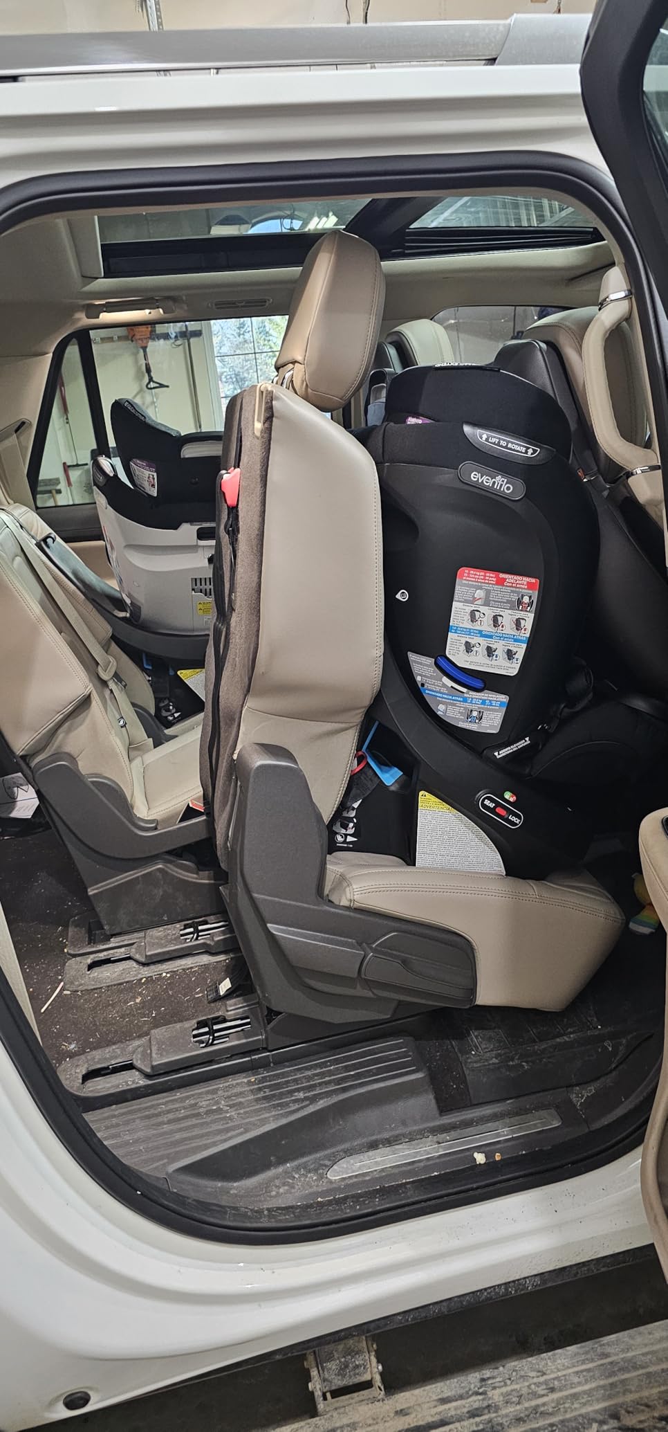 Evenflo Revolve360 Extend Convertible Car Seat with 360 Degree Rotation, Extended Rear-Facing, Forward-Facing, Booster Mode, and Secure LATCH Install, Rowe Pink customer photo 1