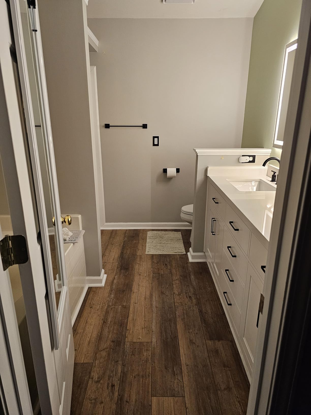 ARIEL Hepburn 72-inch Bathroom Vanity with Sink,Solid Wood, 1.5-inch Pure White Quartz Countertop & Backsplash, Double Rectangular Porcelain Sink, 4 Soft Closing Doors, 6 Dovetail Drawers, White customer photo 1
