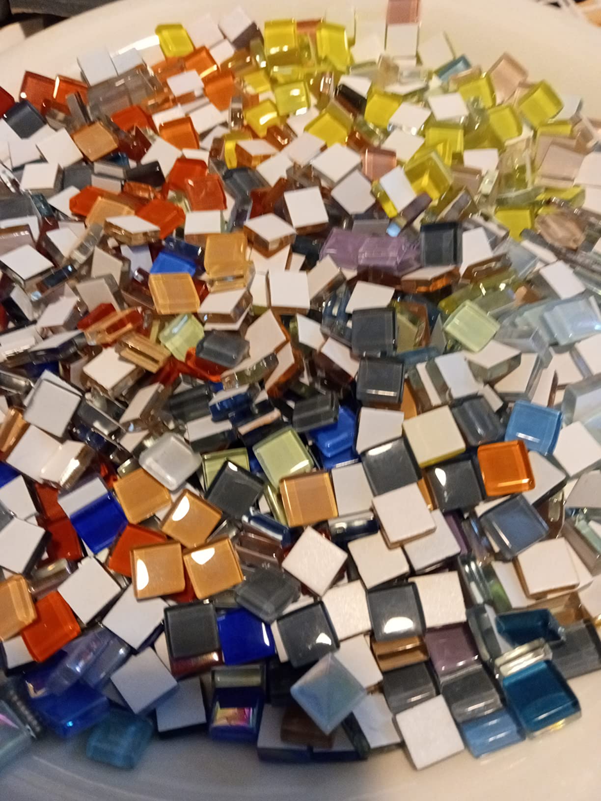 900 pcs 2.2LB Glass Mosaic Tiles, 18 Colors 10mm Mosaic Glass Pieces with Storage Box, Transparent Mosaic Tiles for Crafts Bulk, Mosaic Supplies for Home Decoration, Art Crafts customer photo 2