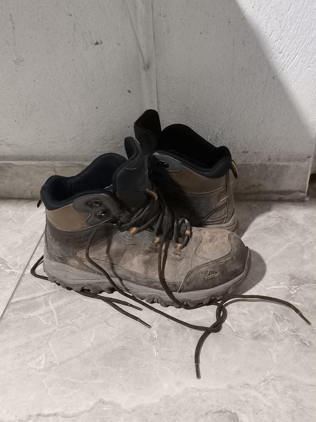 NORTIV 8 Men's Waterproof Steel Toe Work Boots customer photo 1