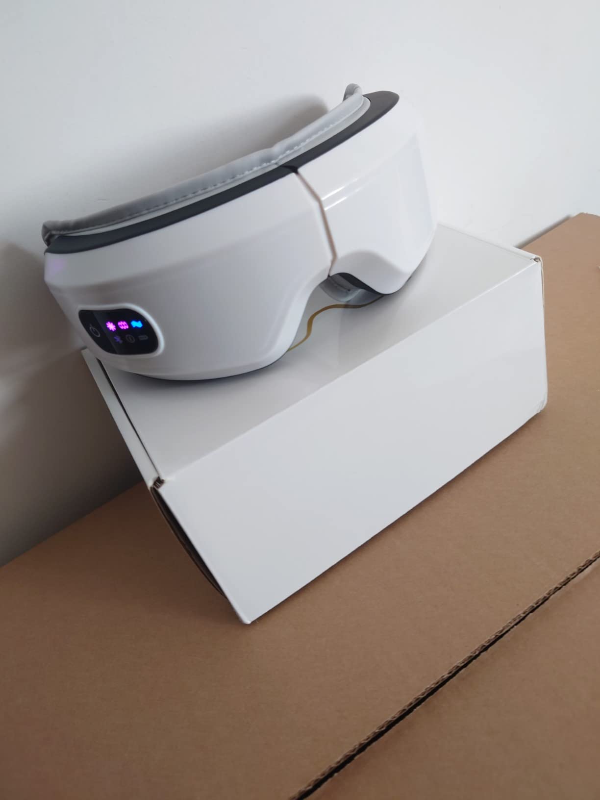 Eye Massager with Airbag Kneading,Constant Temperature Hot Compress, Multi-Frequency Vibration and Bluetooth Music (Blush Pink, Large) customer photo 2
