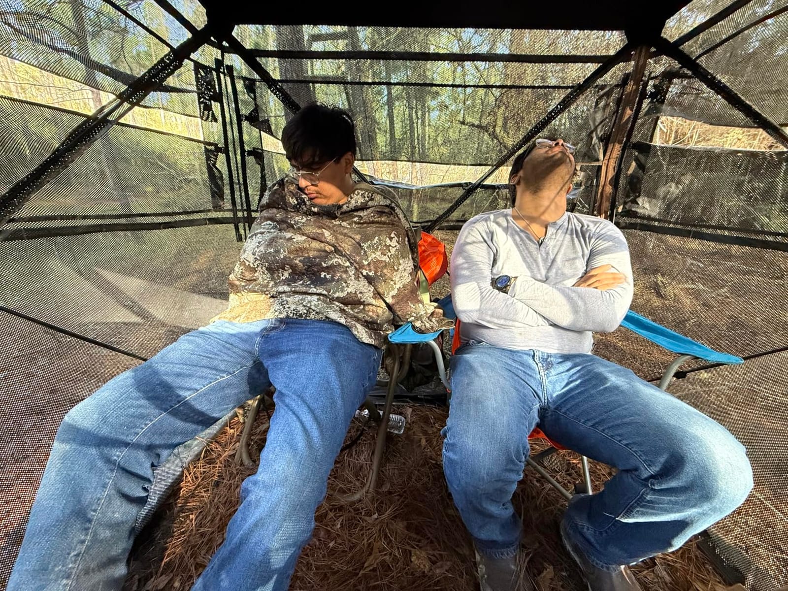 FUNHORUN Hunting Blind 270/360 See Through Deer Blind, Pop Up Ground Blind | 2/3/4 Person Camouflage Tent, Portable Concealed Shelter with Carrying Bag, Silent Sliding Windows, Windproof Bottom Layer customer photo 1