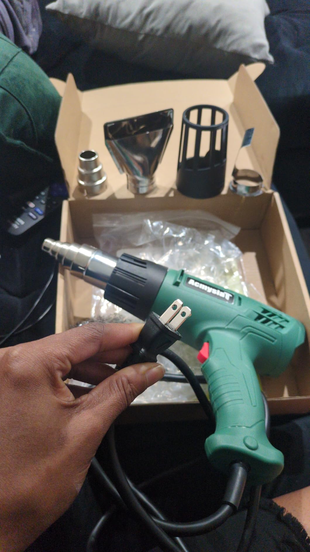 AcmyslaT Heat Gun, Heavy Duty Hot Air Gun Kit Dual Temperature Settings 572℉~932℉ (300℃-500℃), Overload Protection with 4 Nozzles for Crafts, Shrink Wrapping/Tubing, Paint Removing, Epoxy Resin customer photo 1