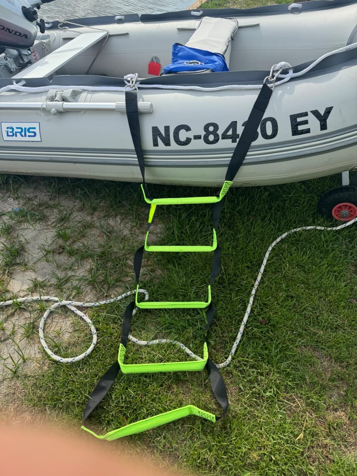 itayak 5 Step Boat Rope Ladder, Foldable Assist Boarding Outdoor Climbing Rope Ladder for Inflatable Boat, Pontoon Boat, Sailboat, Kayak, Motorboat, Canoeing customer photo 1
