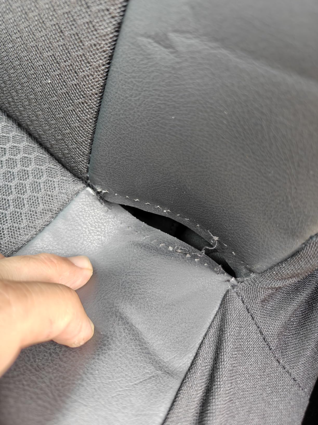 Skechers Memory Foam Seat Covers, Air Cool Mesh Thick Car Seat Covers, Car Seat Covers Front Seats Airbag Compatible, Universal Automotive Comfort for Most Cars, Vans, Trucks, SUV,Black customer photo 1