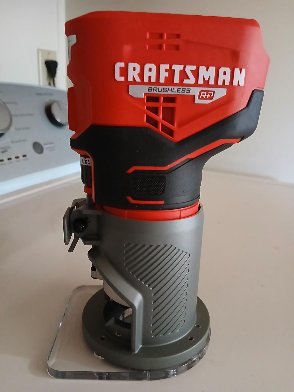 CRAFTSMAN V20 Router Tool, Cordless, Variable Speed, Fixed Base Router with Depth Adjustment, Bare Tool Only (CMCW400B) customer photo 2