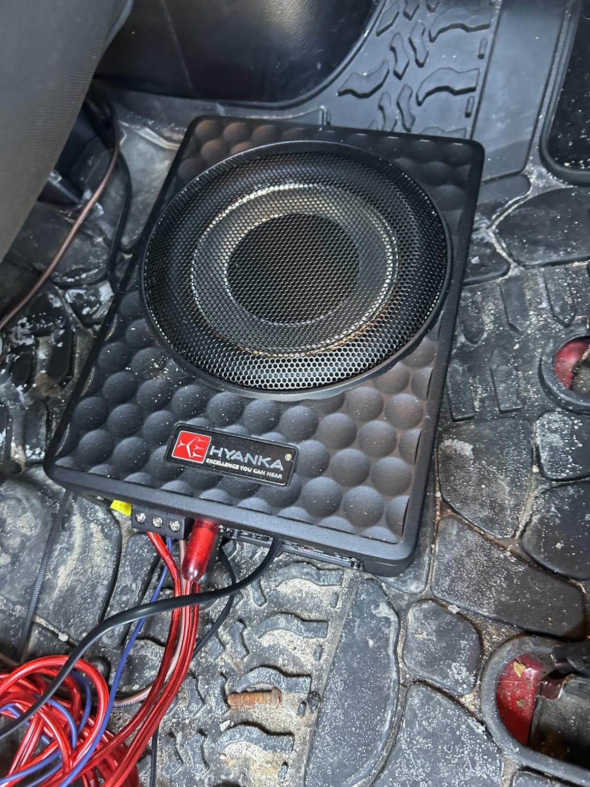 H YANKA SODA-08ASW 8-Inch Powered Underseat Car Subwoofer, 400W customer photo 1