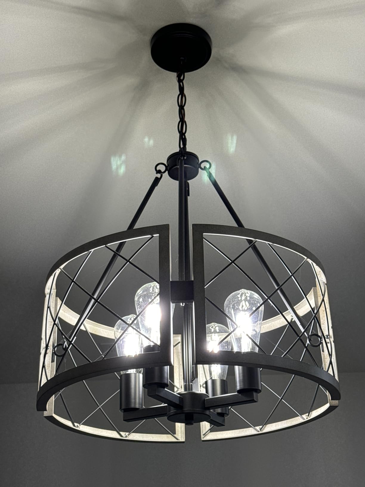 SANTOSTOCK D19'' Farmhouse Chandelier, 4-Light Adjustable Dining Room Light Fixture Kitchen Island Lighting, Rustic Hanging Lights for Entryway Foyer Bedroom Living Room, Black & White Oak customer photo 1
