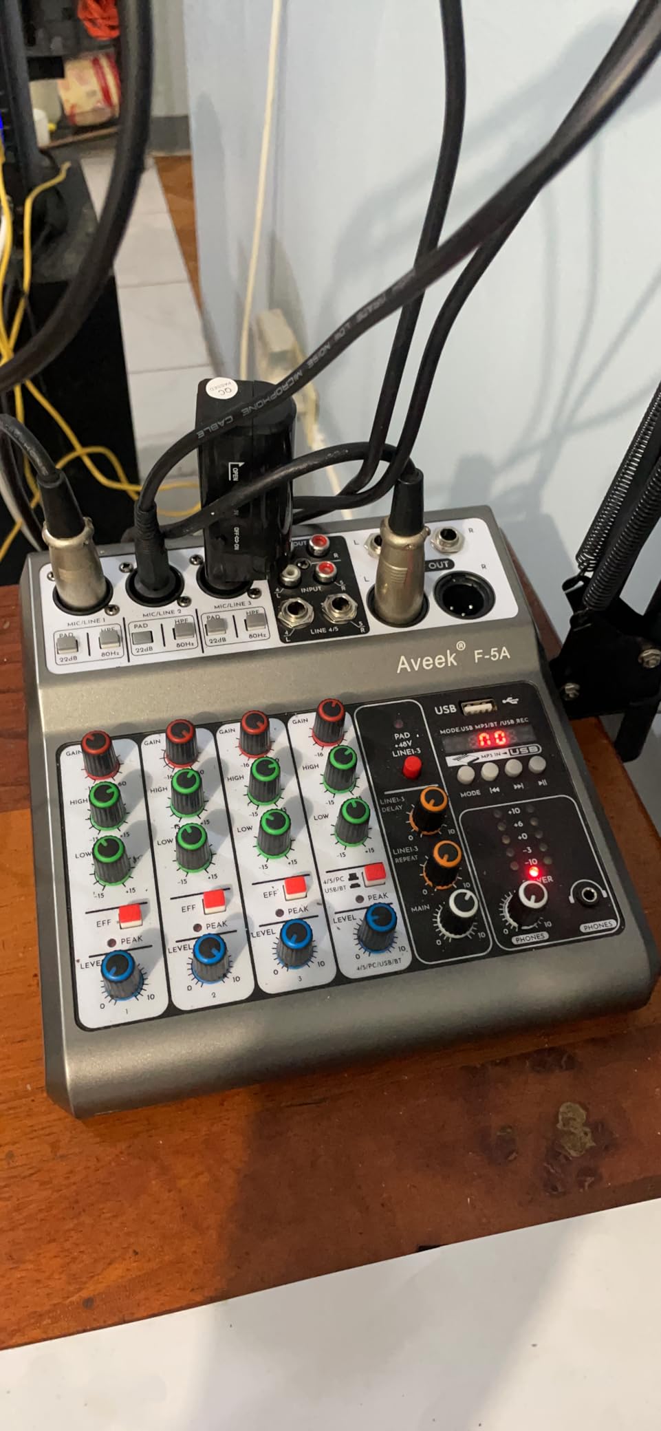 Aveek 5 Channel Audio Mixer, Built-in PC Recording Interface Sound Board customer photo 2