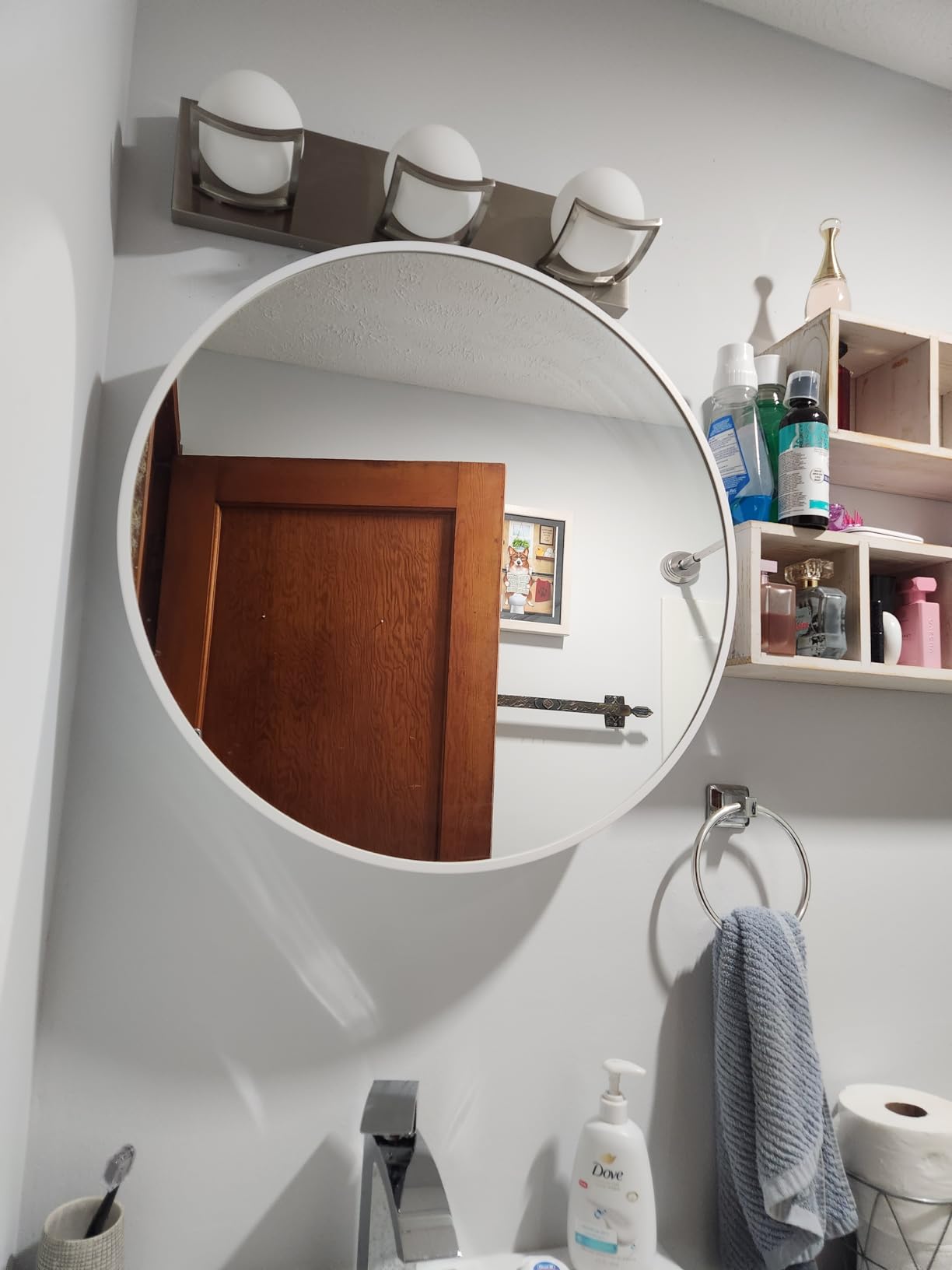 TokeShimi 24x36 in Bathroom Medicine Cabinet with Mirror, Adjustable Shelves customer photo 1