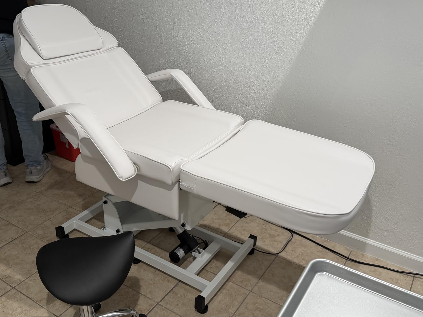 BarberPub 3-Motor Electric Tattoo Chair Salon Massage Facial Bed Black 2751 customer photo 1