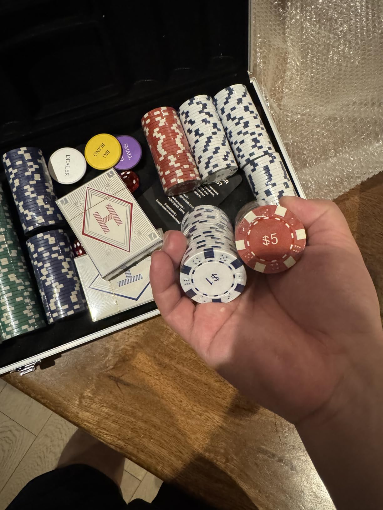 HEITOK 500pc Poker Chip Set 11.5g Iron Core Numbered Aluminum Case customer photo 2