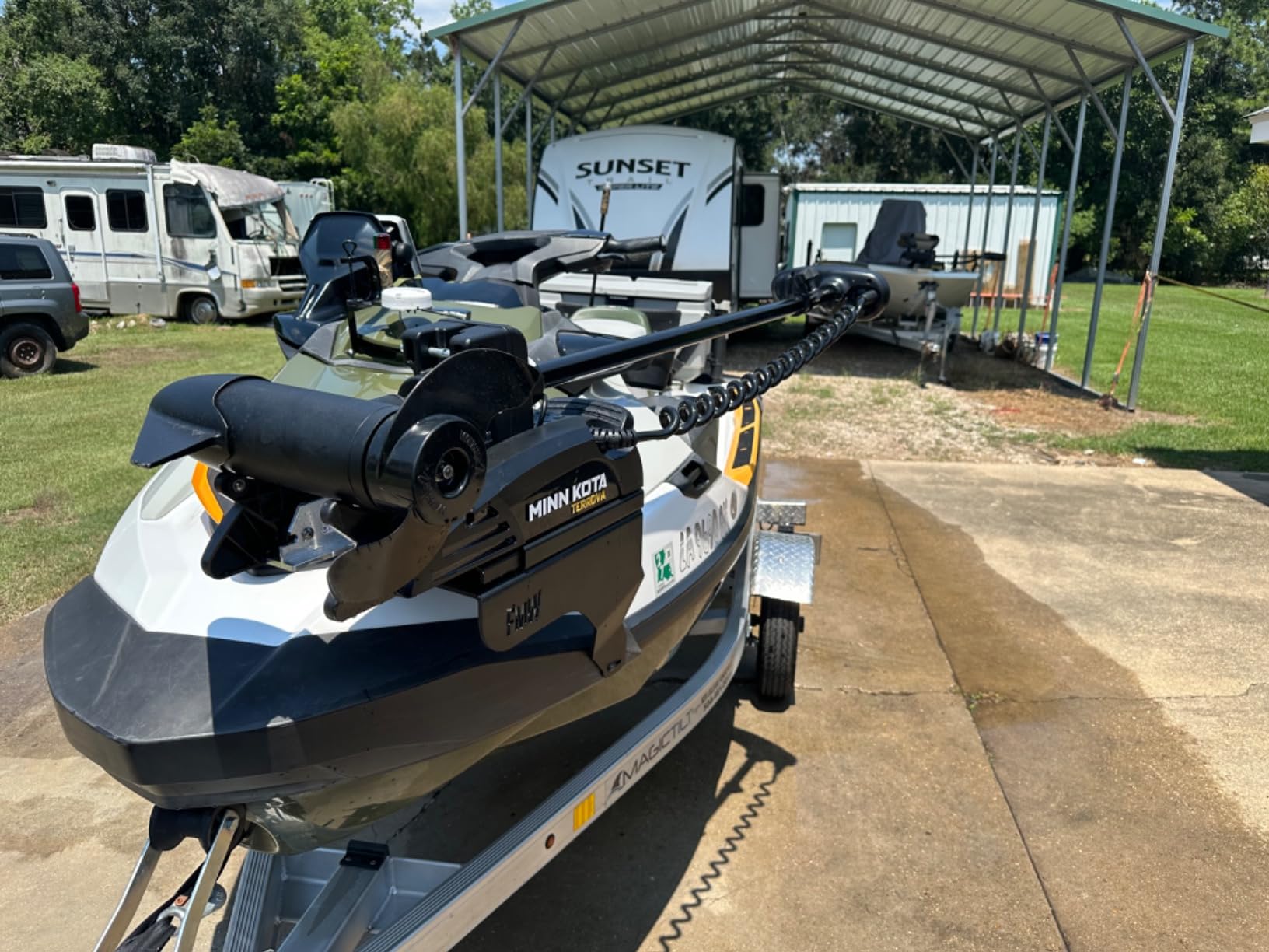 Minn Kota Terrova Bow-Mount Electric Trolling Motor with GPS, Spot-Lock – 55 Lb. Thrust, 54 In. Shaft, Freshwater customer photo 2