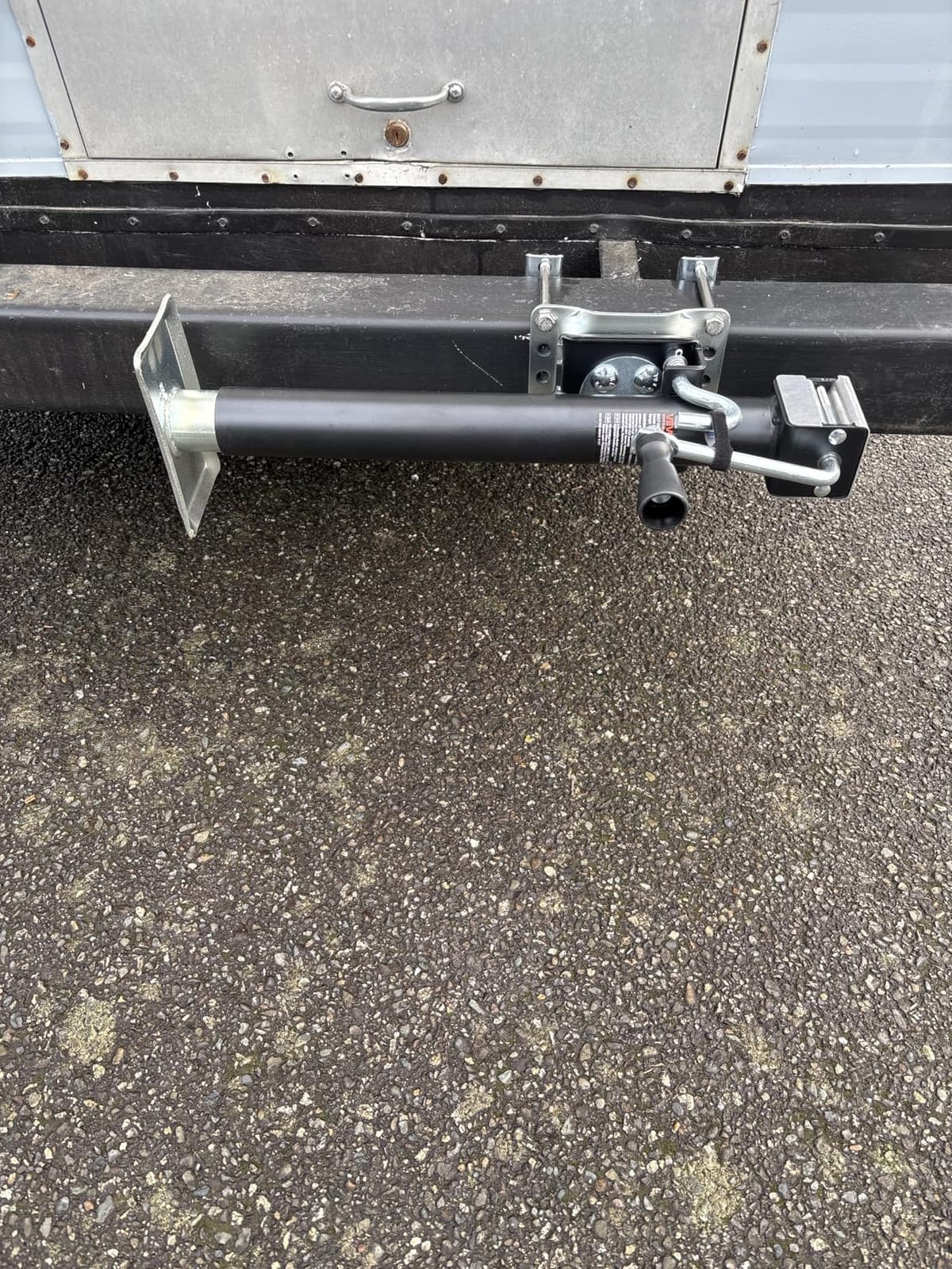 VEVOR Trailer Jack, 2500 lbs Dynamic Load Capacity, Heavy Duty Swivel Bolt-on Trailer Jack with Ergonomic Handle, 15-inch Vertical Travel, Suitable for RV, Horse, Utility, Camping and Yacht Trailers customer photo 1