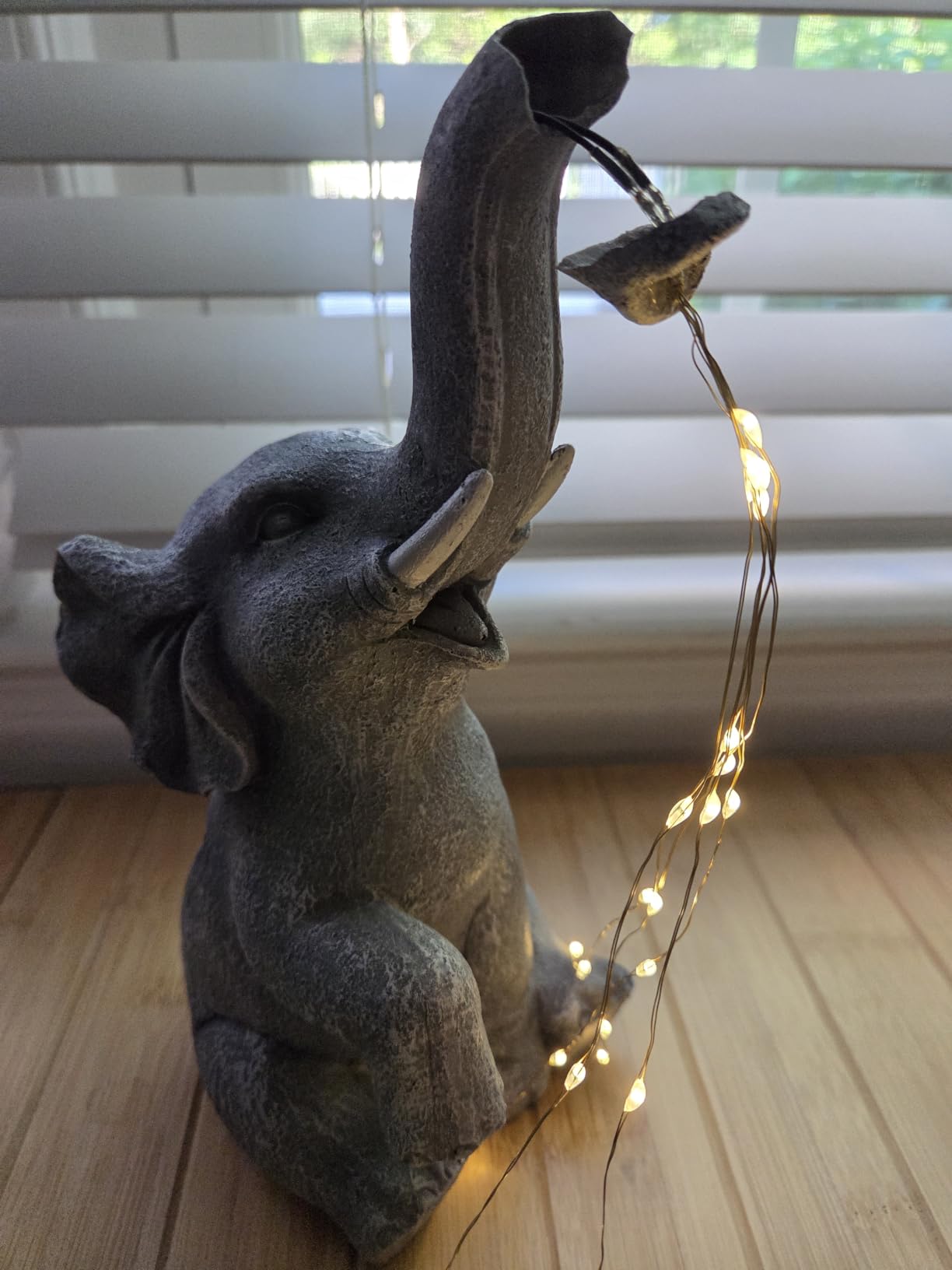 GIGALUMI Elephant Statue Solar Garden Decor Yard Outdoor Gifts for Women customer photo 2