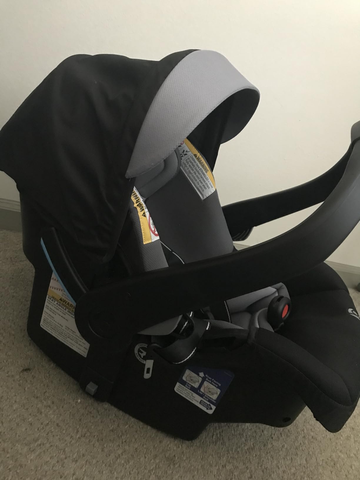 Baby Trend Secure-Lift Infant Car Seat, Dash Black – Compact Lightweight Carrier, Infant Comfort Cushioning, Adjustable Harness Fit customer photo 2