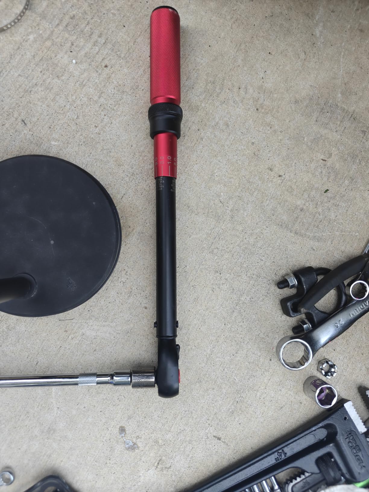 Hairich torque wrench 1/2, 10-170ft.lb/13.6-230Nm, ±3% HIGH PRECISION customer photo 1