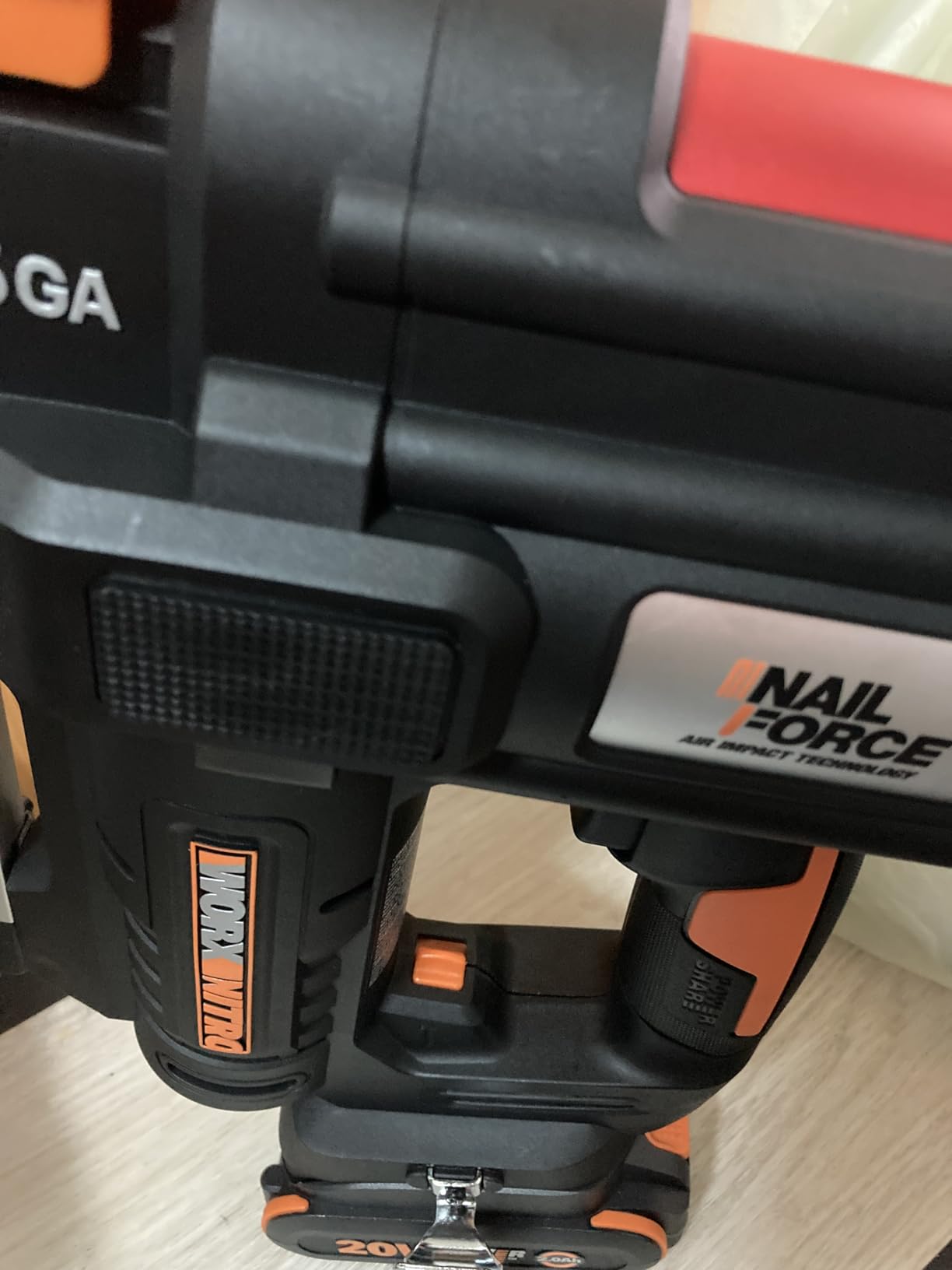 WORX Cordless Brad Nailer, 20V 18GA Nail Gun, WX842L customer photo 1