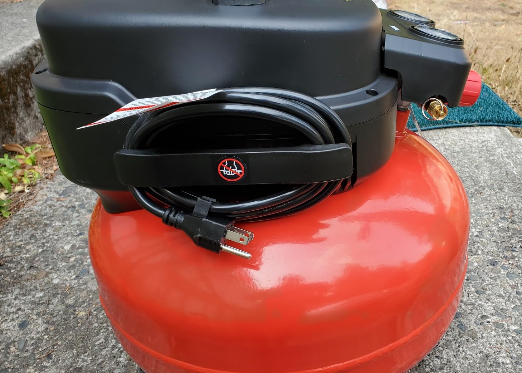 ECOMAX Pancake Air Compressor MAX 150 PSI, 2.6 CFM @90 PSI, Oil-Free customer photo 2
