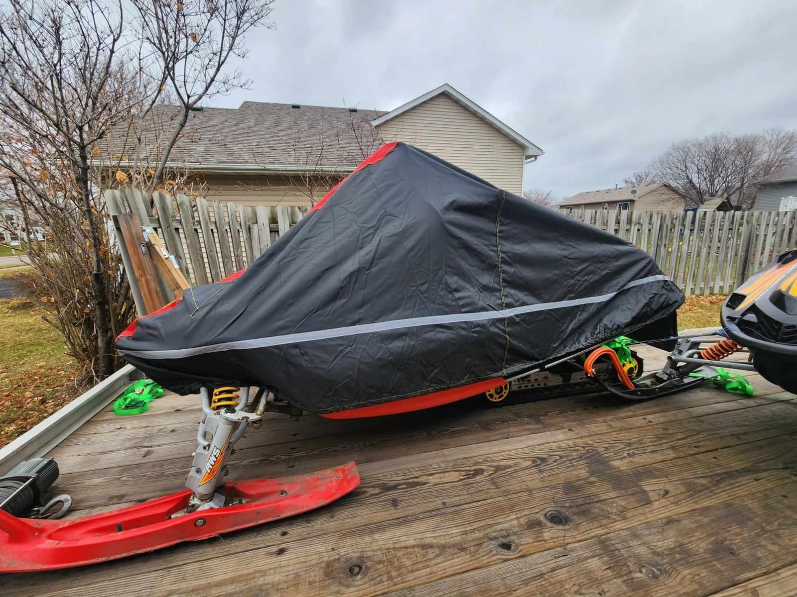 LIBZAKI Snowmobile Cover Waterproof Sled Ski Cover 600D Heavy Duty Oxford Fabric Freeze-Resistant Down to -40°F Compatible with Polaris,Ski-Doo,Arctic Cat,Yamaha,Lynx,Camso,CFMOTO 106