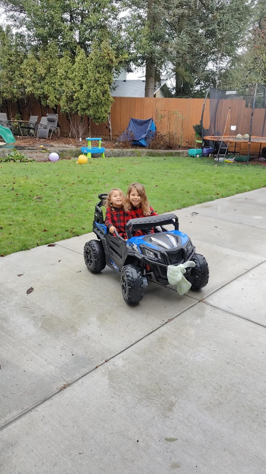 ANPABO 24V Ride On Toys for Kids w/Remote Control, 4WD/2WD Switchable, Red customer photo 2
