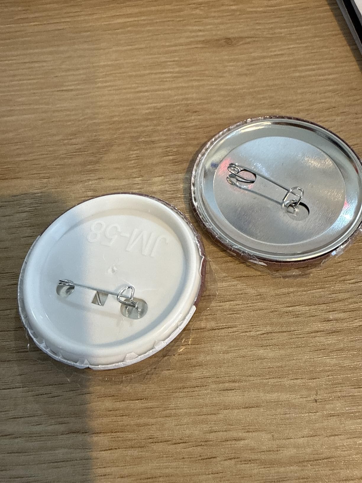 VEVOR Button Maker Machine 1/1.25/2.25 inch(25/32/58mm) 3-in-1 Pin Maker customer photo 1