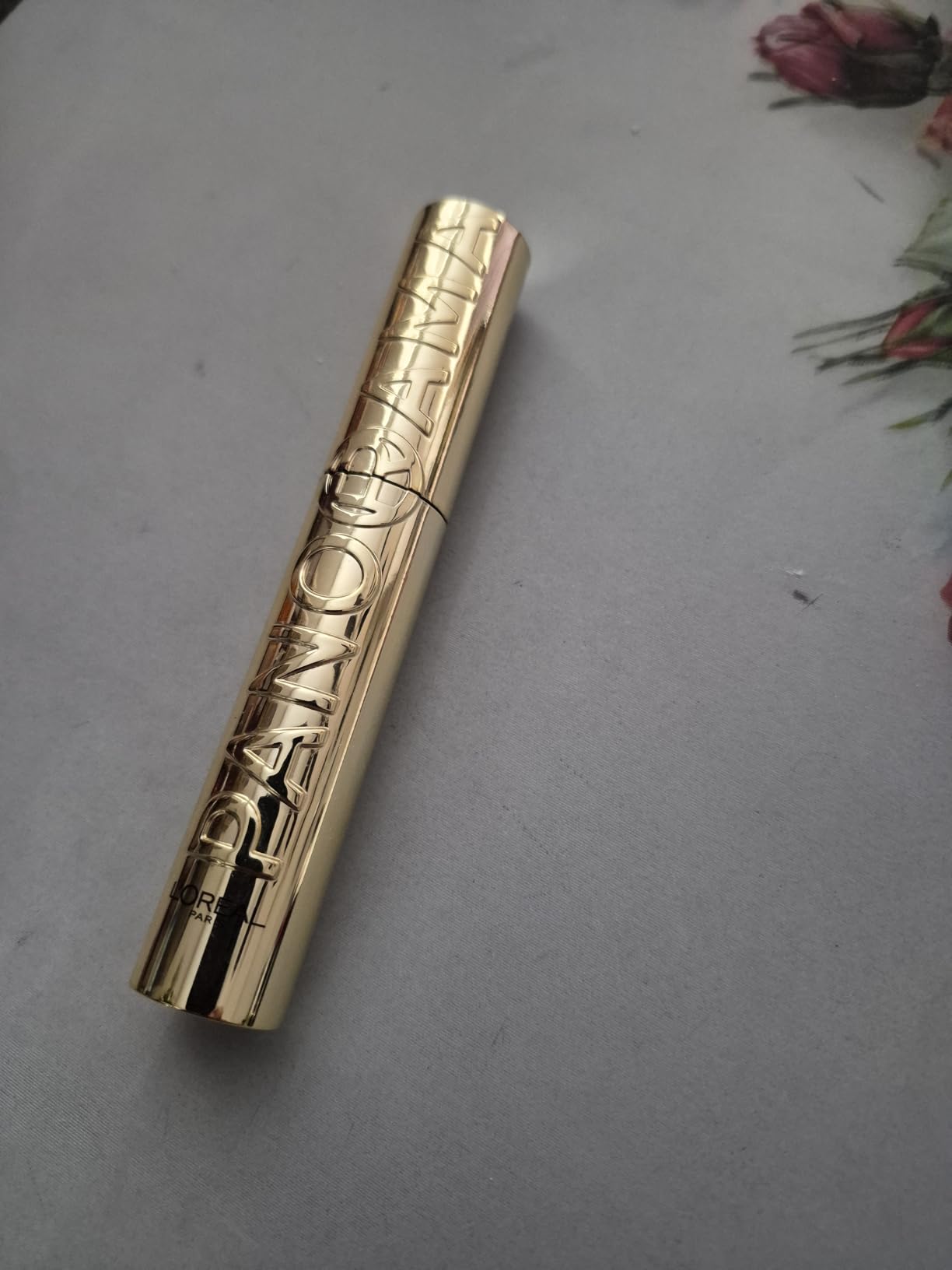 L'Oreal Paris Voluminous Panorama Mascara, Volumizing and Lengthening Mascara, Washable Longwear and Smudge Resistant Make Up, Blackest Black, 0.33 Fl Oz customer photo 2