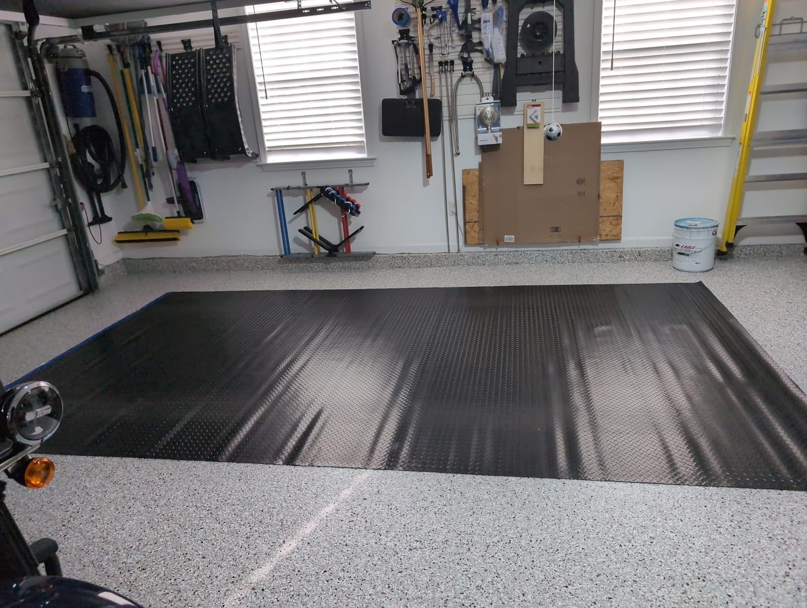 TUFFIOM 7.5 x 17 FT Garage Floor Mat, Thickened Diamond Plate PVC Garage Mats Flooring Roll for Under Car, Garage Car Parking Mats for Compact SUVS, Sports Car customer photo 1