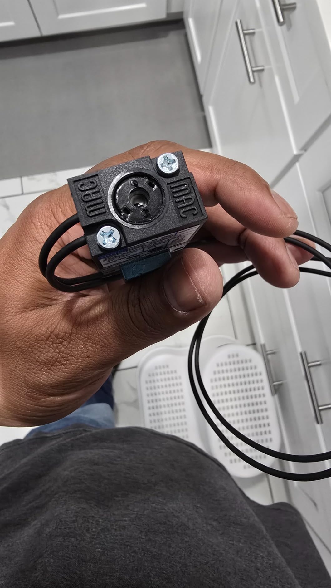 Electronic Boost Controller, 3 Port Boost Control Solenoid Valve DC 12V 5.4W 35A-AAA-DDBA-1BA customer photo 1