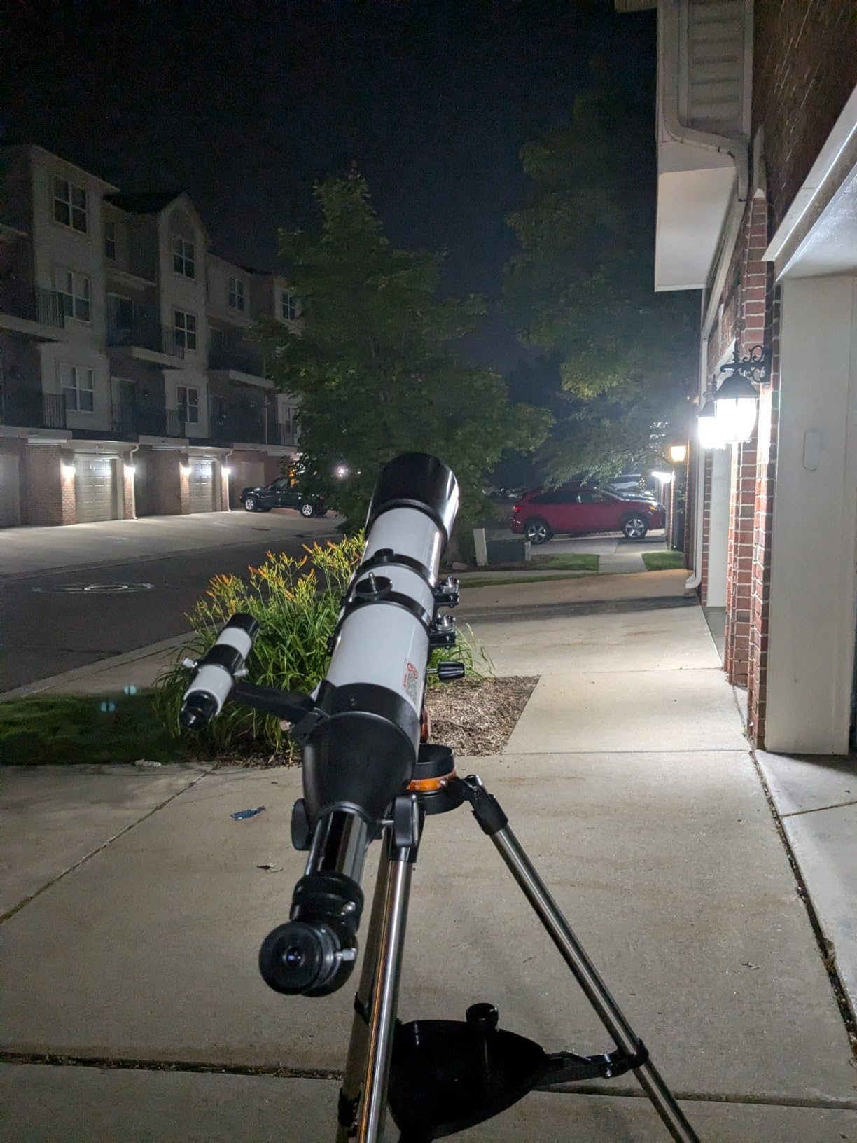 Dianfan Telescope, 90mm Aperture 800mm Telescope for Adults High Powered, Portable Professional Astronomy Refractor Telescopes for Beginners, with Stainless Steel Tripod & Phone Adapter, Carry Bag customer photo 1