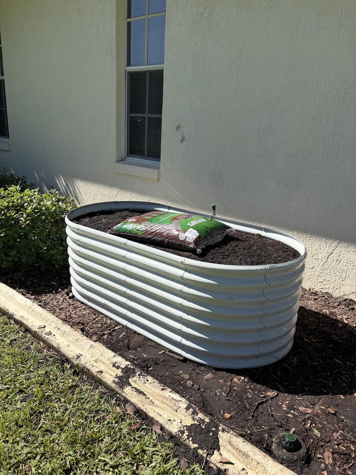 Anleolife 8x4x2ft Oval Deep Root Galvanized Raised Garden Bed, Quartz Grey | 478-Gallon Capacity, 24in Soil Depth, Interior Bracing and Broad Crop-Row Space for Tomatoes, Peppers and Seasonal Rotation customer photo 1