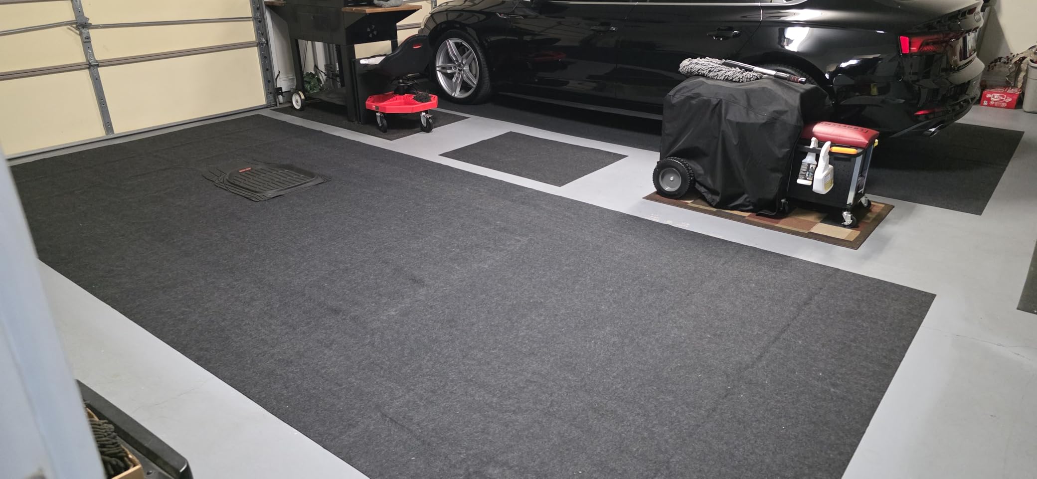 VEVOR Garage Floor Mat, 7.5'x20' Oil Spill Mat Waterproof Protection from Water Snow Rain Mud and Oil for Under Car, Non-Slip Containment Mat with TPE Anti-Leak Backing & Easy Clean & Cuttable customer photo 1