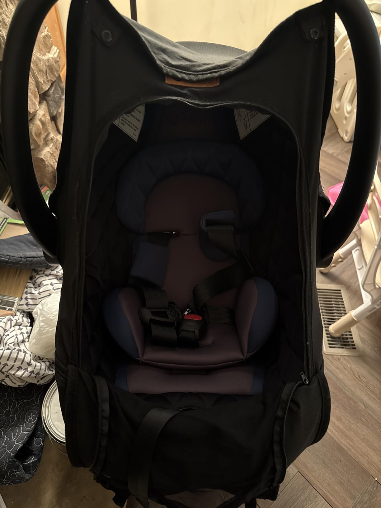 Safety 1st onBoard™ Insta-Latch™ DLX Infant Car Seat with Base, Baby Car Seat for 4-30 lbs., Rear Facing Car Seat, Beach Rose customer photo 1