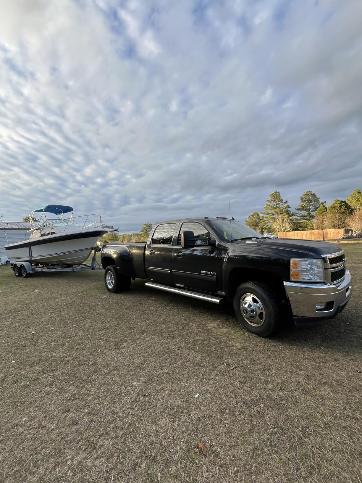 VEVOR 3 Bow Boat Bimini Tops, 600D Polyester Canopy with Aluminum Alloy Frame, Waterproof & Sun Shade Boat Awning Canopy with Storage Bag, 2 Support Poles, 4 Straps, 6'Lx(67