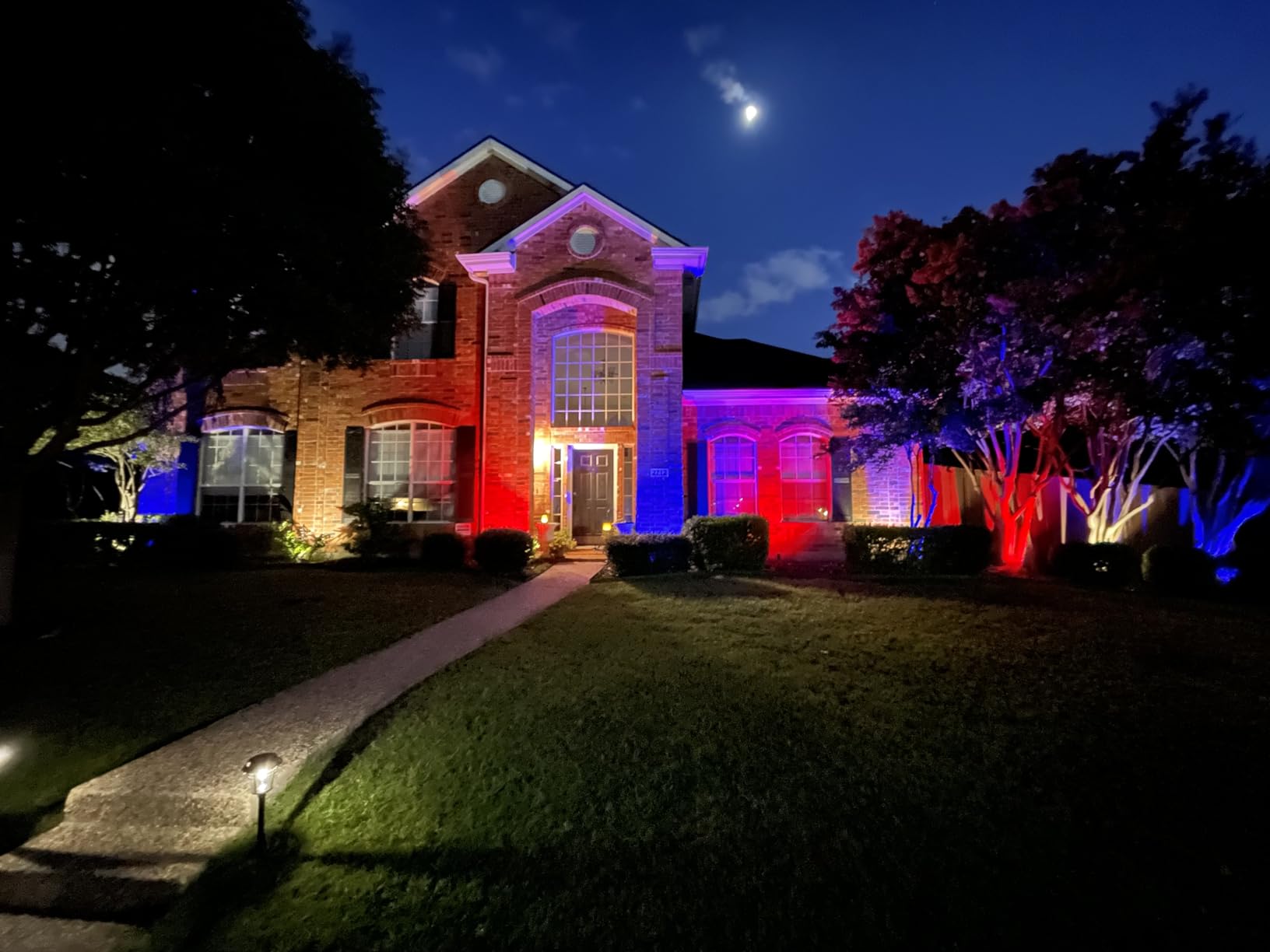 ZUCKEO 12W RGB Low Voltage Landscape Lights, LED Color Changing Landscape Lighting, IP66 Waterproof Outdoor Spotlight, 12V 24V Christmas Decorative Light for Yard Garden Path(12Pack) customer photo 1