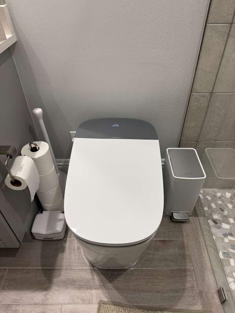 WOODBRIDGE Smart Toilet with 1000g MaP Flush Score & Foam Shield (B0930S) customer photo 1
