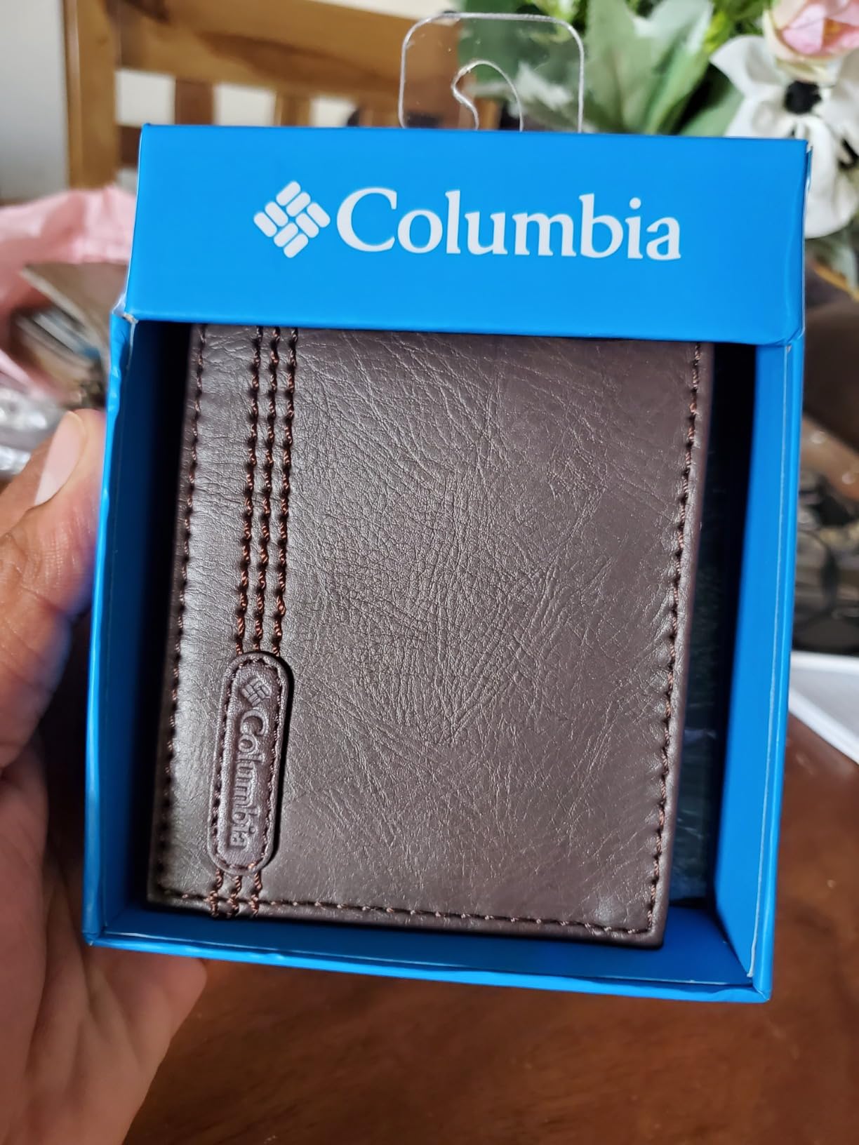 Columbia Mens RFID Slim Bifold Wallet With ID Window Tan Burnished customer photo 1