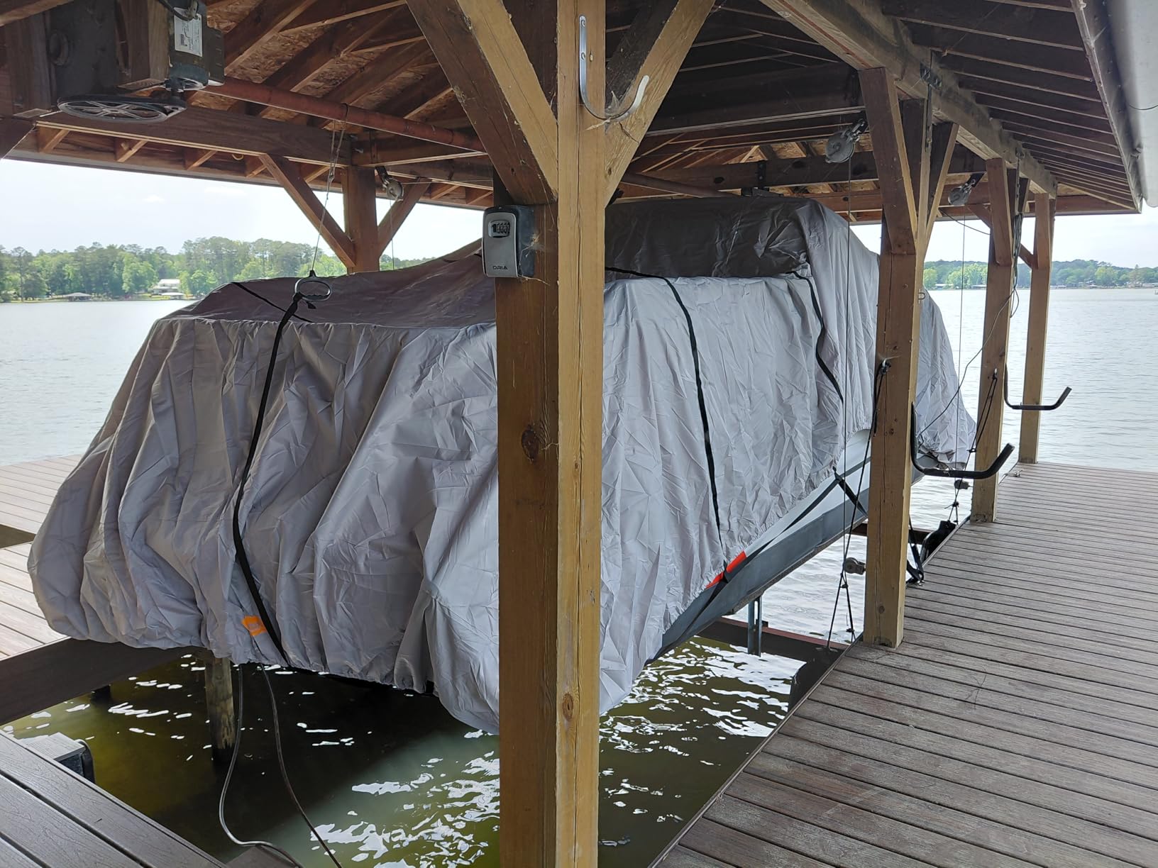 RVMasking Pontoon Boat Cover, 1400D Reinforced, Motor Cover, 21-24ft, Gray | Heavy Duty Fabric Marine Grade, Air Vents, Trailerable, Waterproof, UV Resistant, fits 102