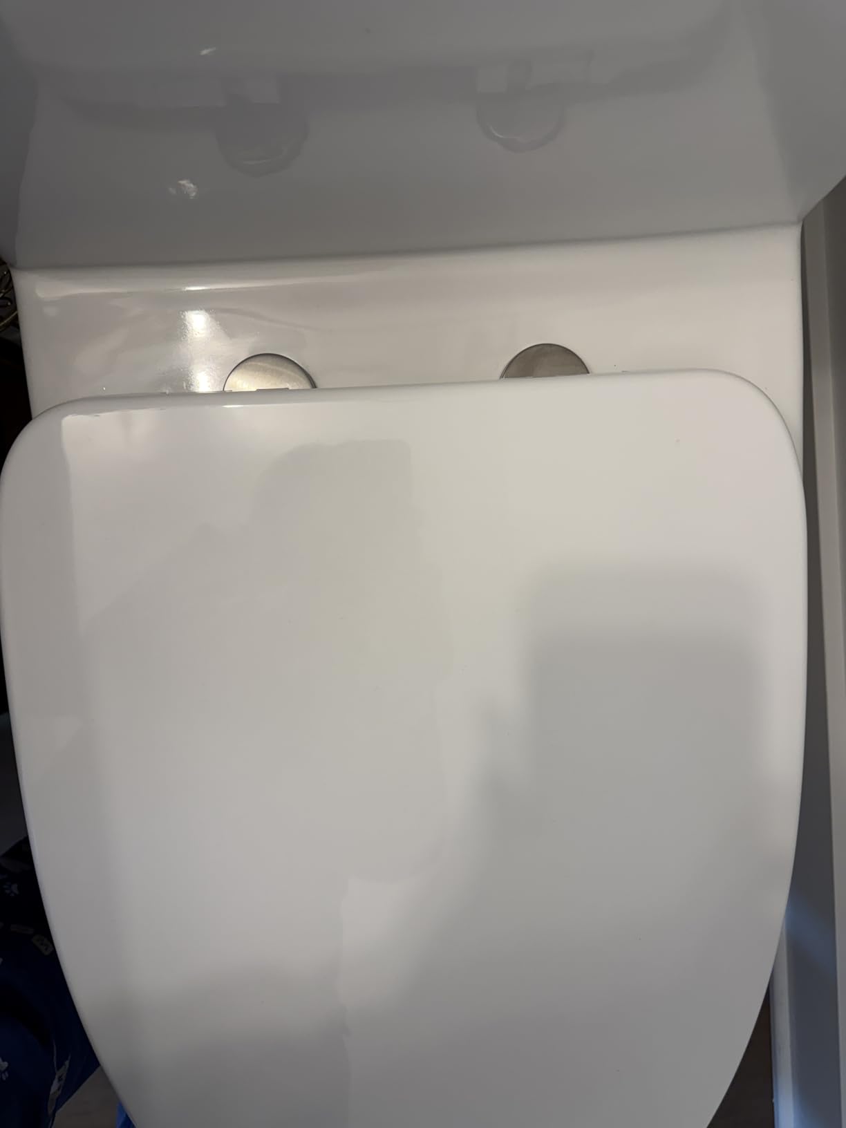WOODBRIDGEE One Piece Toilet with Soft Closing Seat, Chair Height, 1.28 GPF Dual, Water Sensed, 1000 Gram MaP Flushing Score Toilet with Chorme Button, White,B0940-F-C customer photo 1