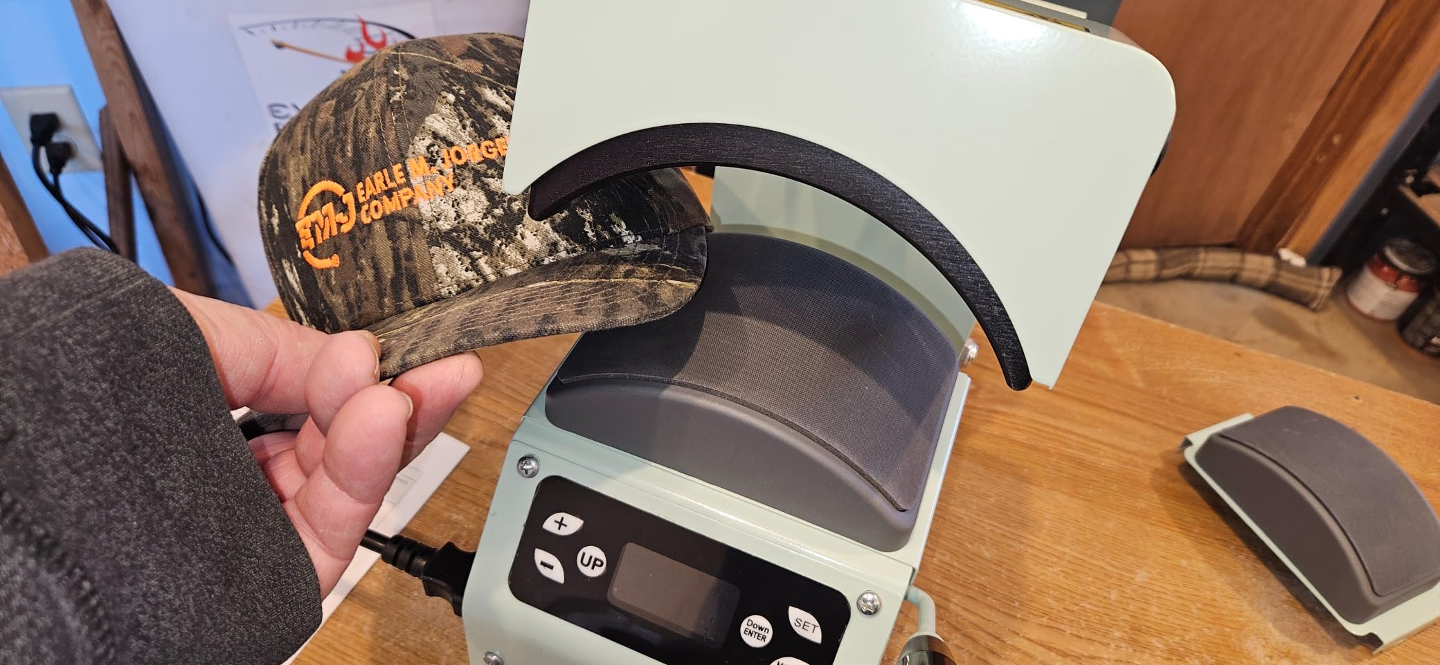 OFFNOVA Hat Heat Press Machine for Caps with 2 Interchangeable Platens, Temp & Time Control with Auto Countdown, Efficient Heat Transfer for HTV Iron On and Sublimation Projects (Auto-Green) customer photo 1