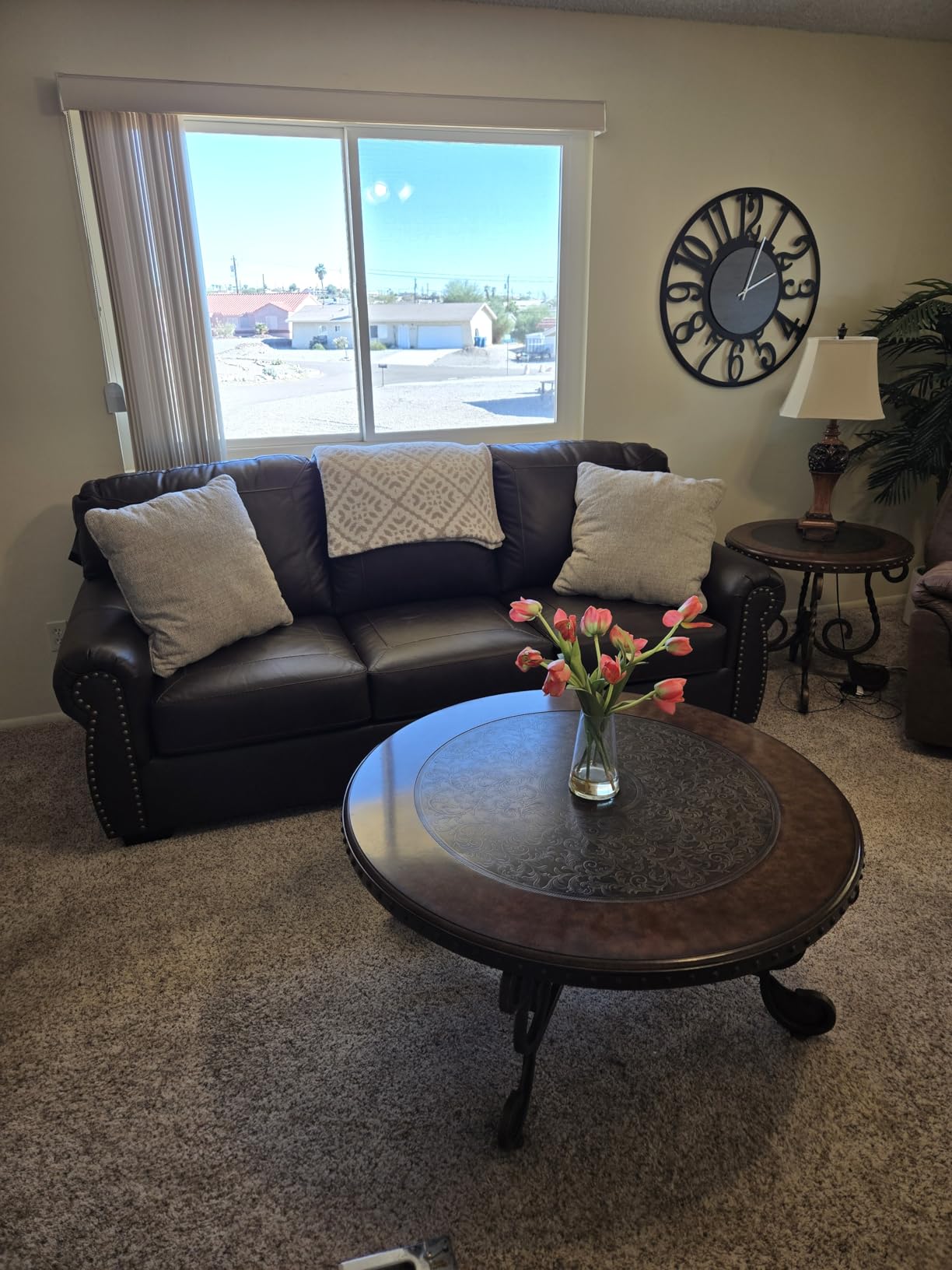 Signature Design by Ashley 92-in Classic Leather Sofa Couch, Dark Brown customer photo 1