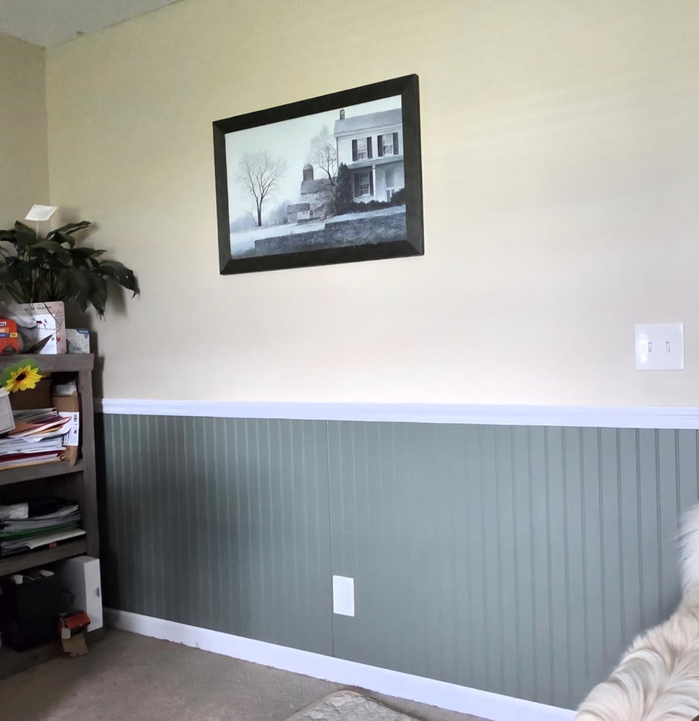 Coengwui Peel and Stick Wall Molding, Chair Rail Wainscoting Panel, Finish Trim for Home Decoration (Paintable White, 9.8ft x 2.4in) customer photo 1