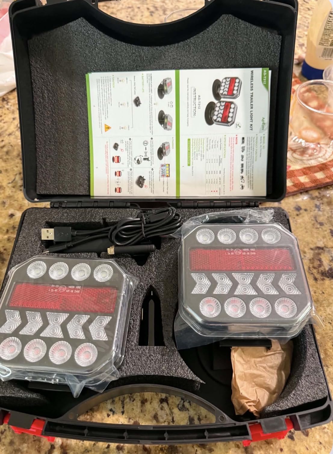 Agrieyes T312 Wireless Trailer Lights w/USB-C, Magnetic Tow Light Kit customer photo 1